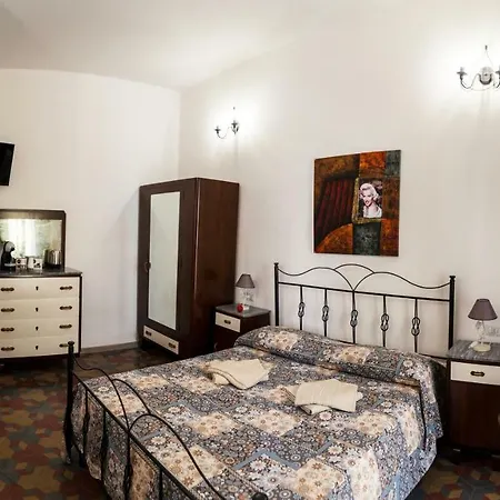 Casa Degli Artisti * Diamante